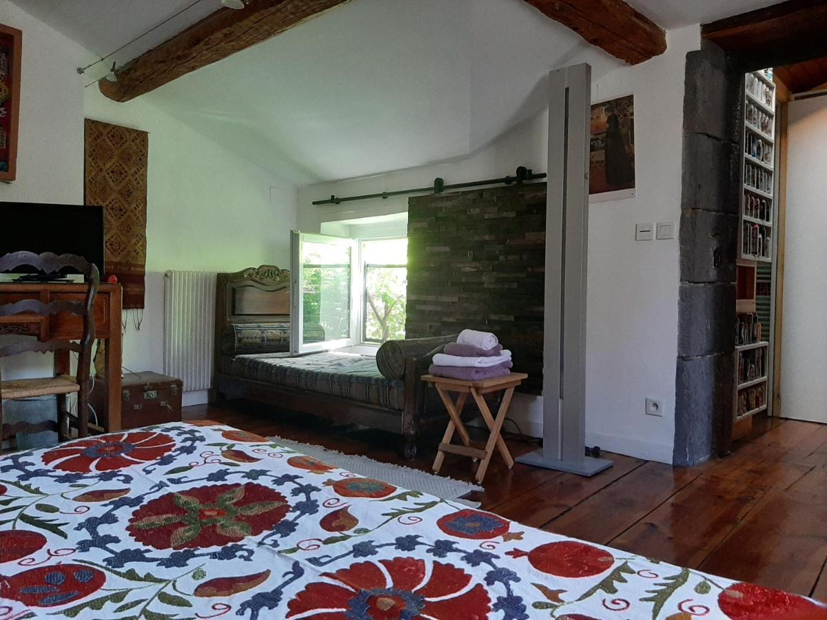 Chambres D'Hotes Le Petit Siam : Le Calme En Centre Ville Clermont-Ferrand Luaran gambar