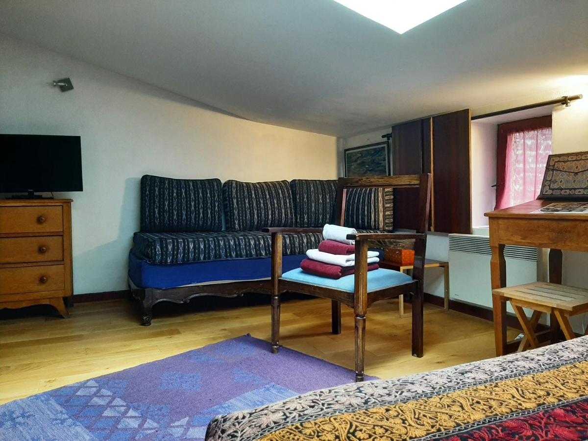 Chambres D'Hotes Le Petit Siam : Le Calme En Centre Ville Clermont-Ferrand Luaran gambar
