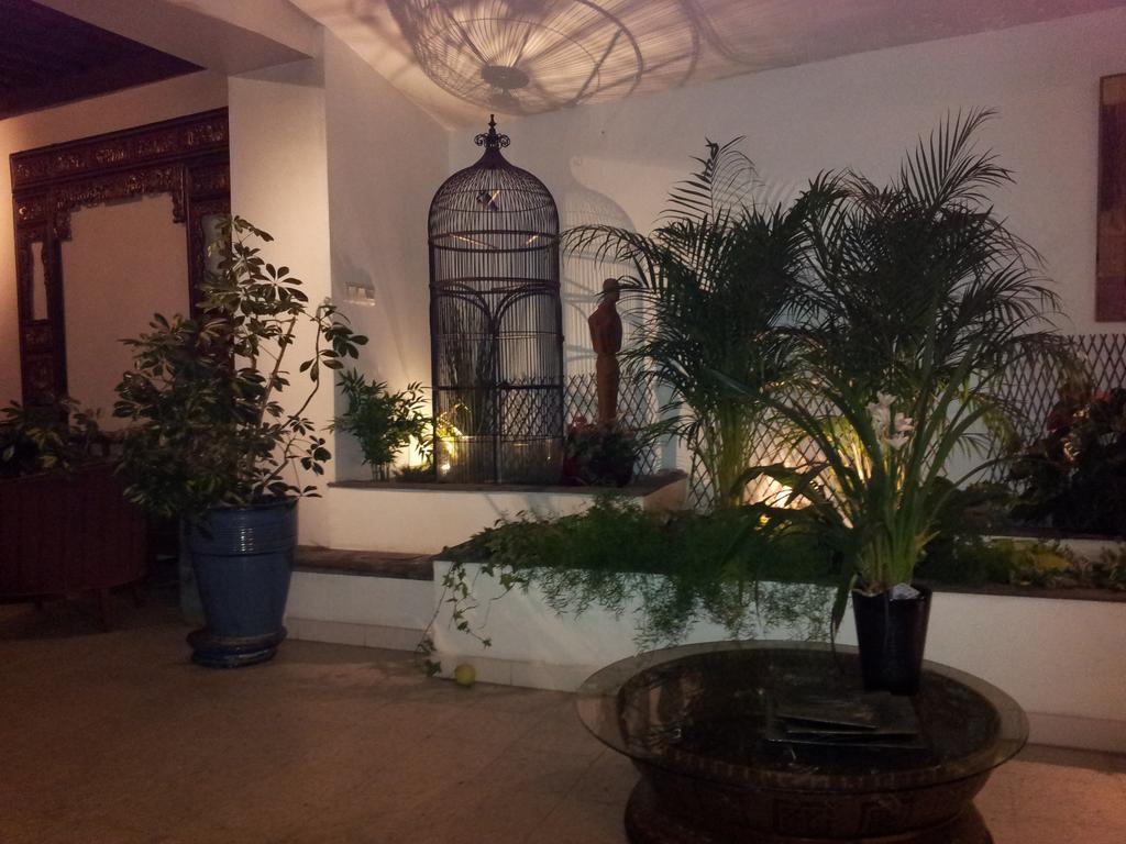 Chambres D'Hotes Le Petit Siam : Le Calme En Centre Ville Clermont-Ferrand Luaran gambar