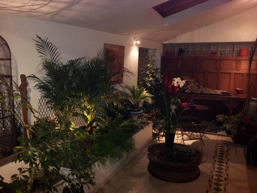 Chambres D'Hotes Le Petit Siam : Le Calme En Centre Ville Clermont-Ferrand Luaran gambar
